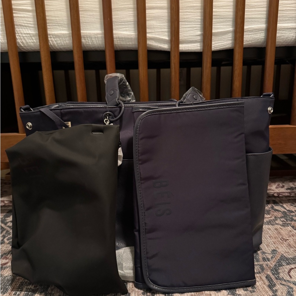NWT BEIS The Diaper Bag 
in Navy - Picture 15 of 15